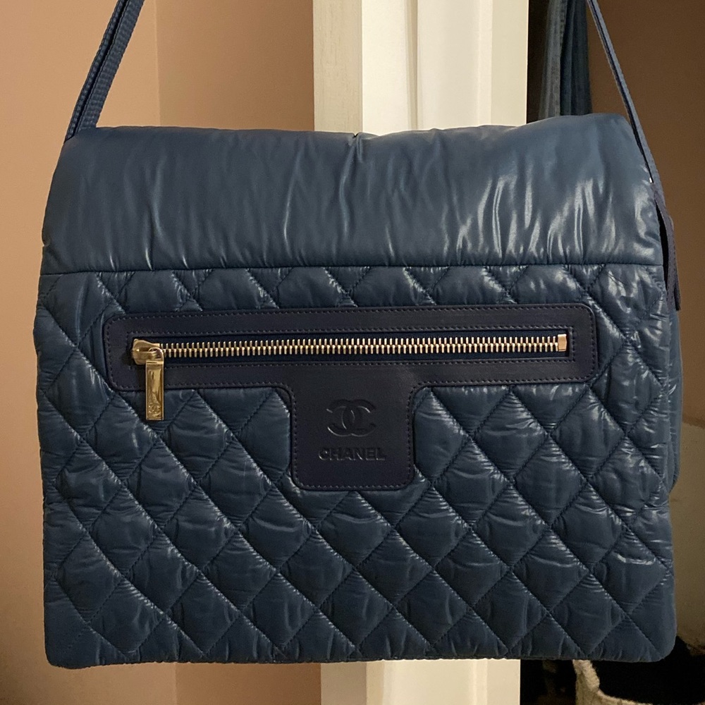 Chanel Coco Cocoon Messenger Bag 💙SOLD 💙 - Picture 3 of 8
